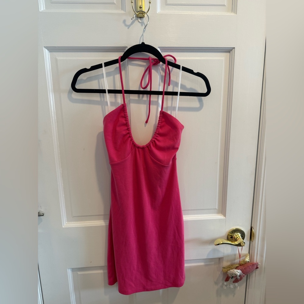pink dress